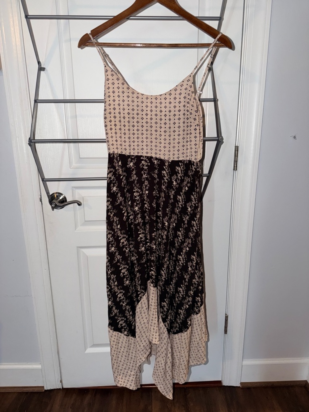 Sleeveless Mixed-Print Maxi Dress in Blush and Brown